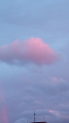 Az utolsó pillanatban vettem észre a rózsaszín felhőt
