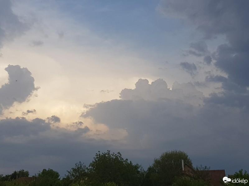 Észlelési fényképek