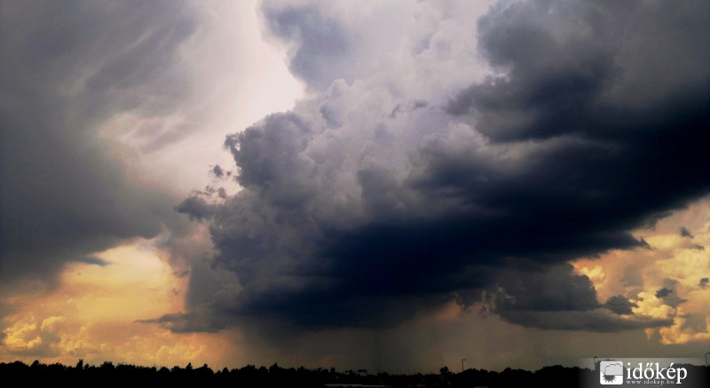 Csepel felett  az ég....tegnap