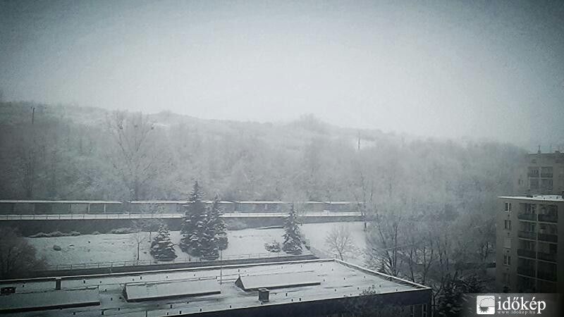 Miskolci reggeli hóesés