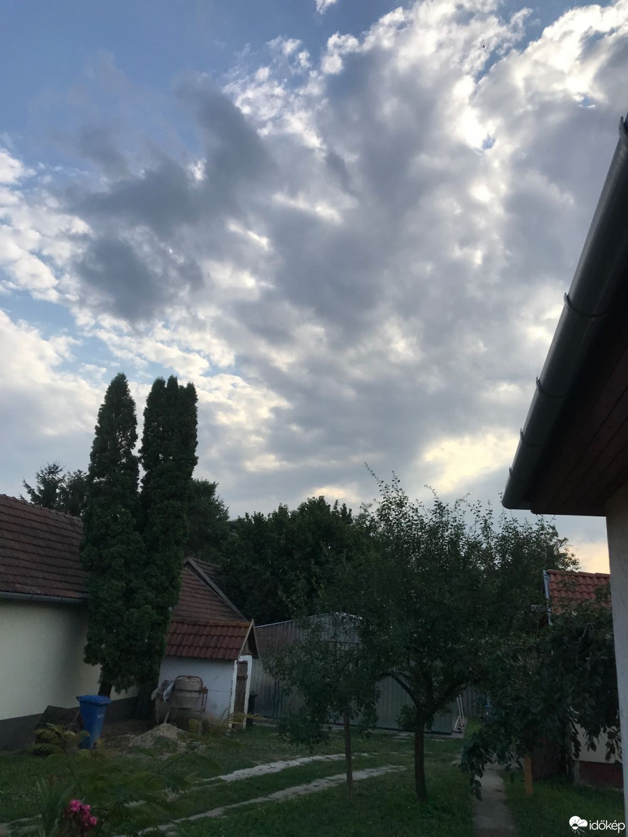 Észlelési fényképek