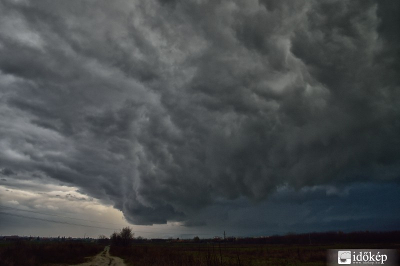 Drámai felhők jönnek