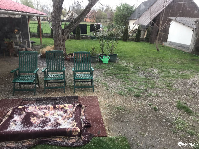 Észlelési fényképek