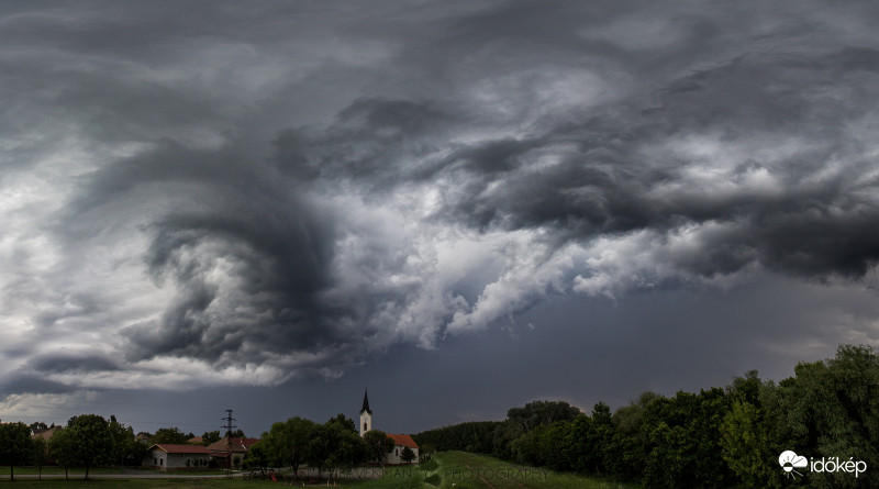 Kaotikus peremfelhő
