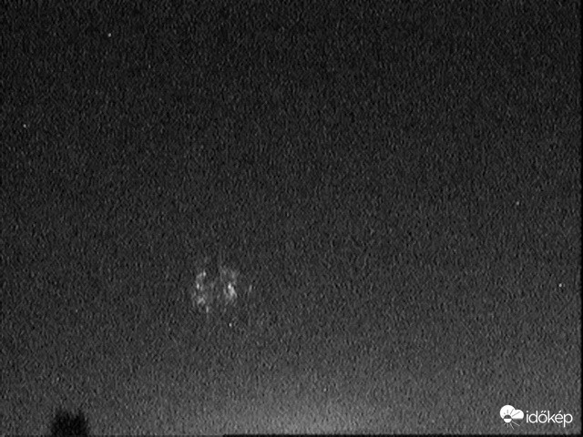 Gyönyörű lidércek a Balaton feletti zivatarcellából! 