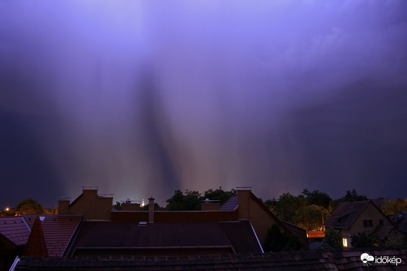 Így érkezett a zivatar!