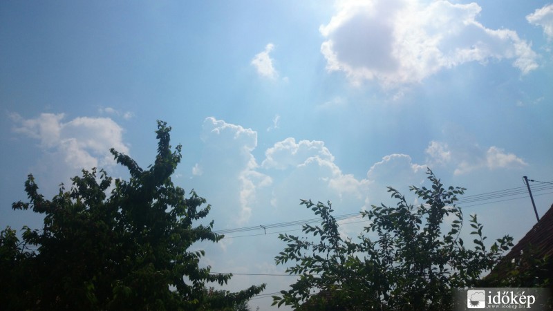 Észlelési fényképek