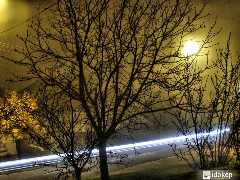 Novemberi ködös este (2)