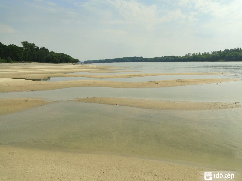 Kalocsa, Meszesi Dunaparton rendkívül alacsony a vízállás.