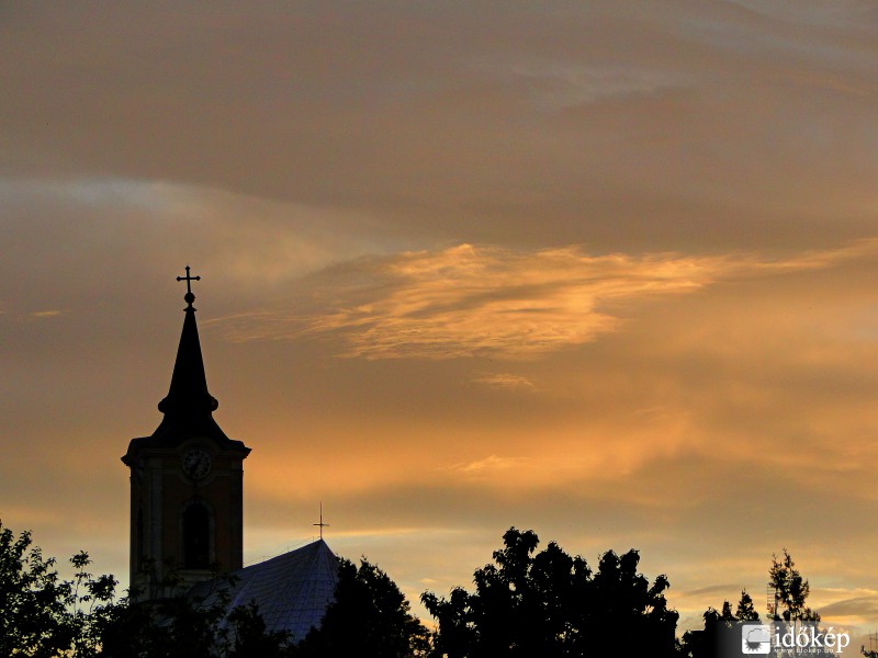 Bátya, 2015.05.10.  19.25