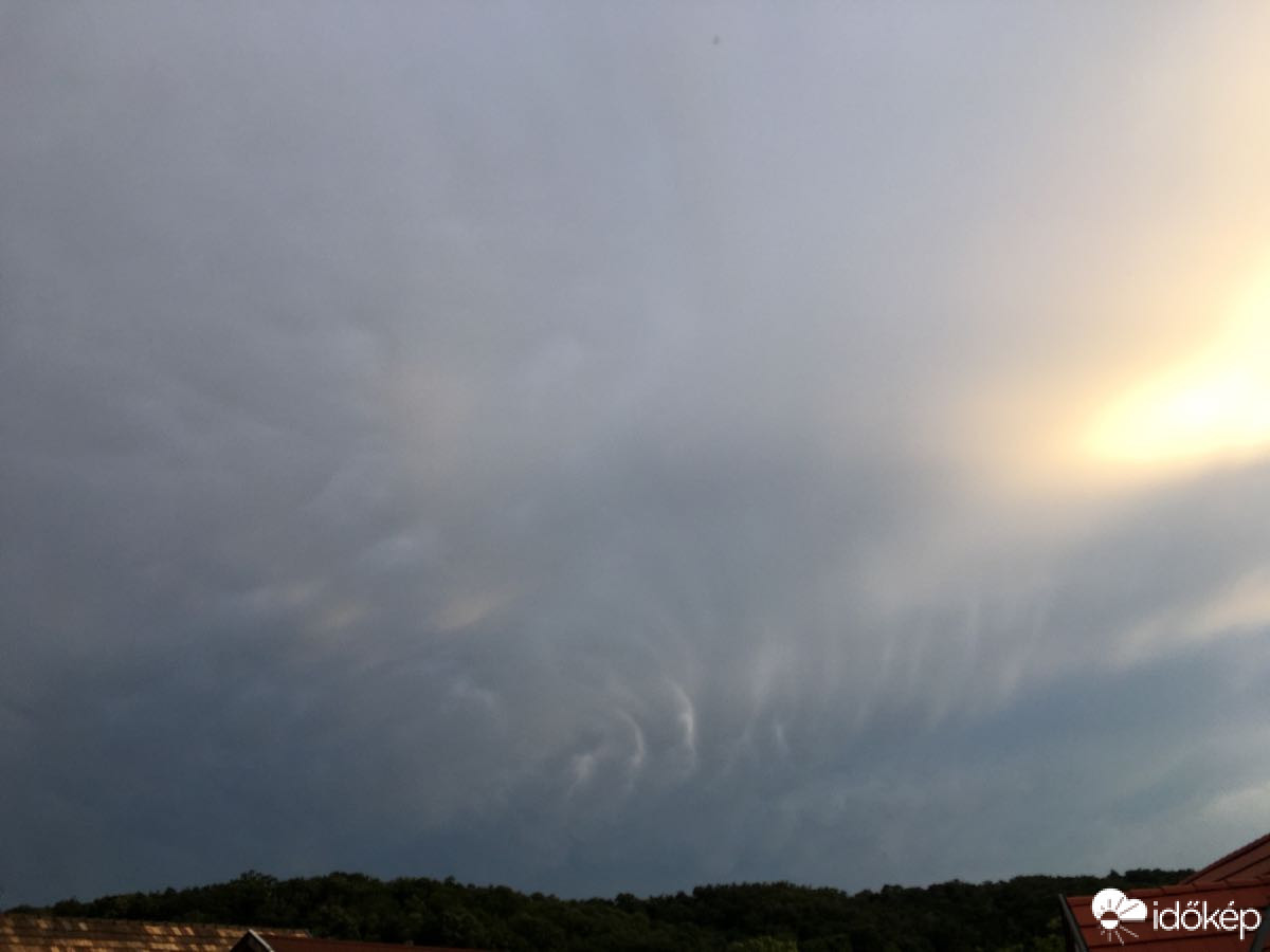 Észlelési fényképek