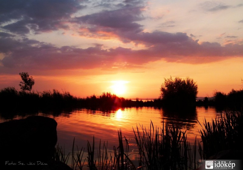 Esti fényekben a kikötő
