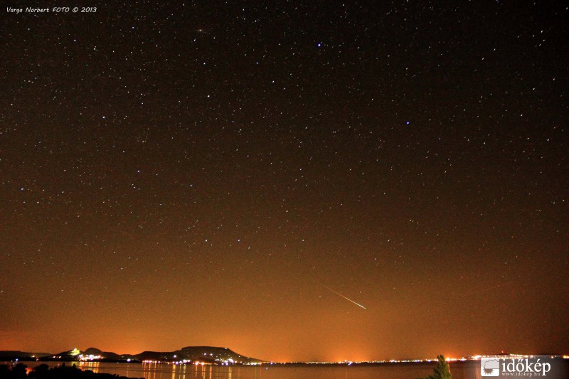 Tűzgömb a Balaton felett