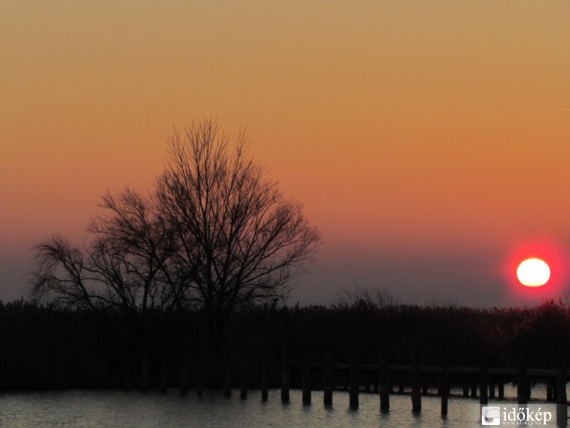 Badacsonyi mólóról a naplemente