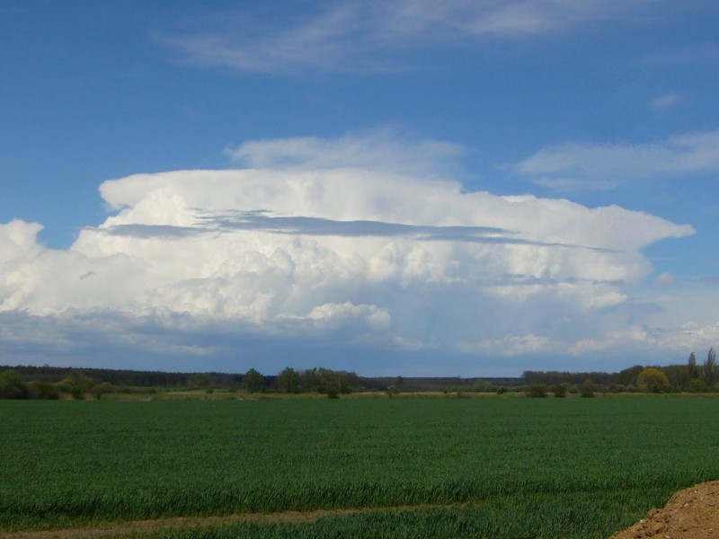 Zivatarcella észak felé