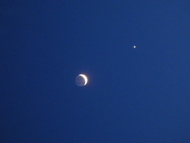 Helyet cserélt a Hold és a Vénusz