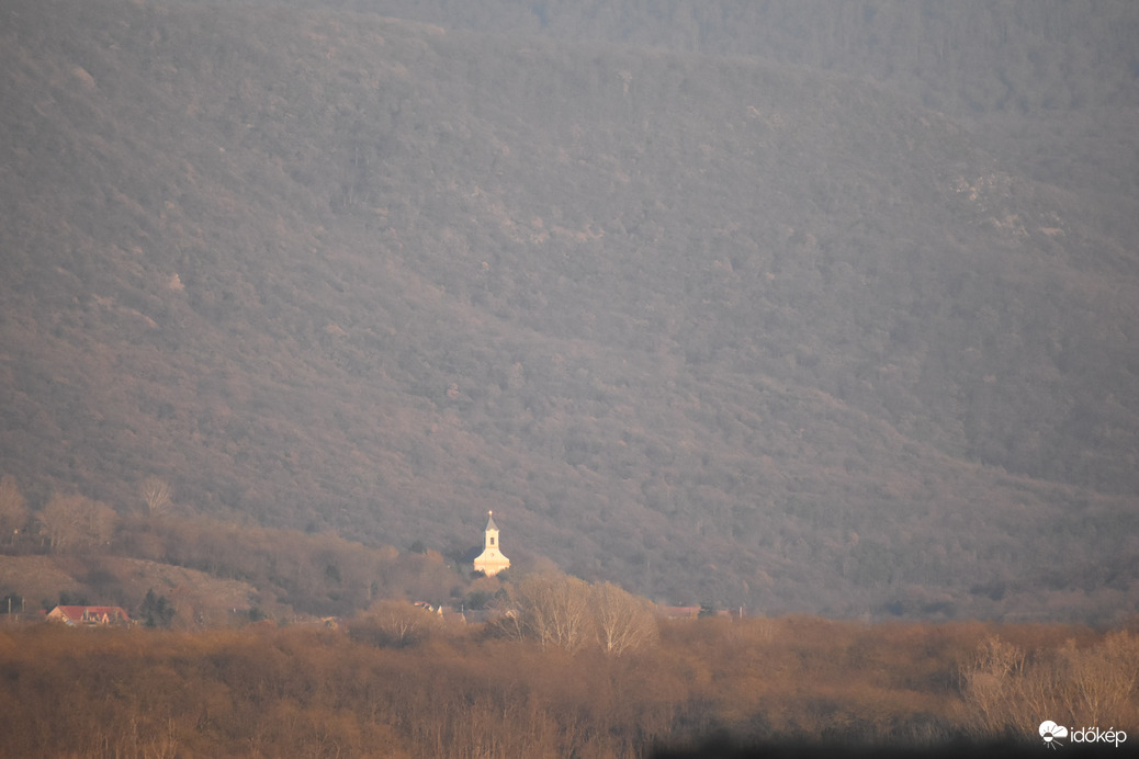 A kesztölci templom