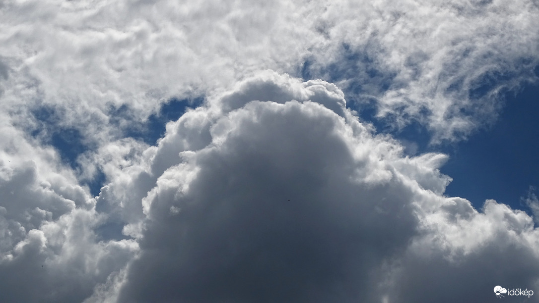 Szegedi felhővarázslat