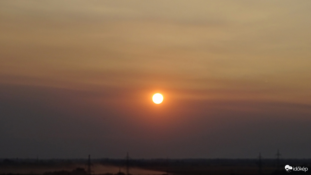 Szegedi füstfátyolos naplemente