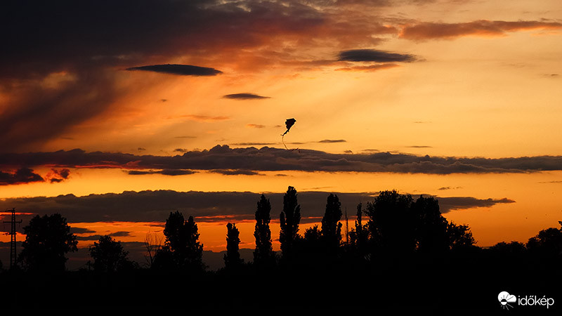 Sárkányeregetős naplemente