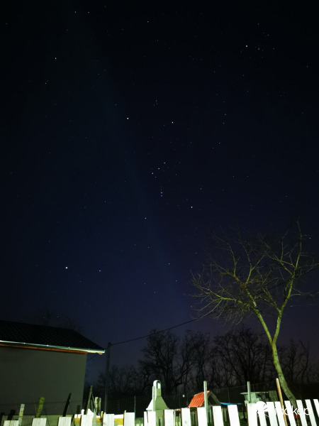 A nappal váltja az éjszaka.... 