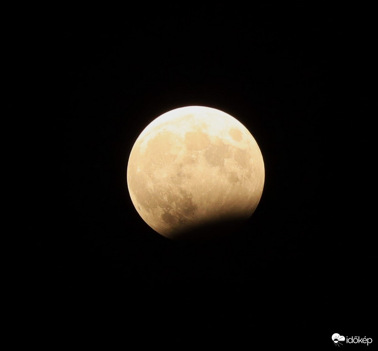 Részleges holdfogyatkozás 