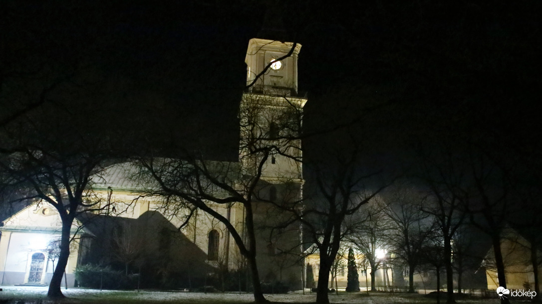 Esti ködös templom!