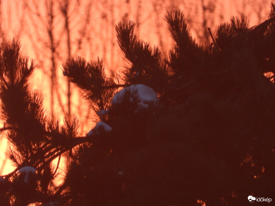 Naplemente és egy kis hó