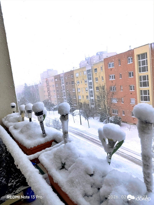 Szolar lámpák az erkélyen