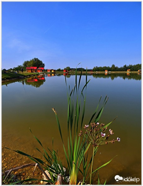 Kisfalud, Kázméri horgásztó