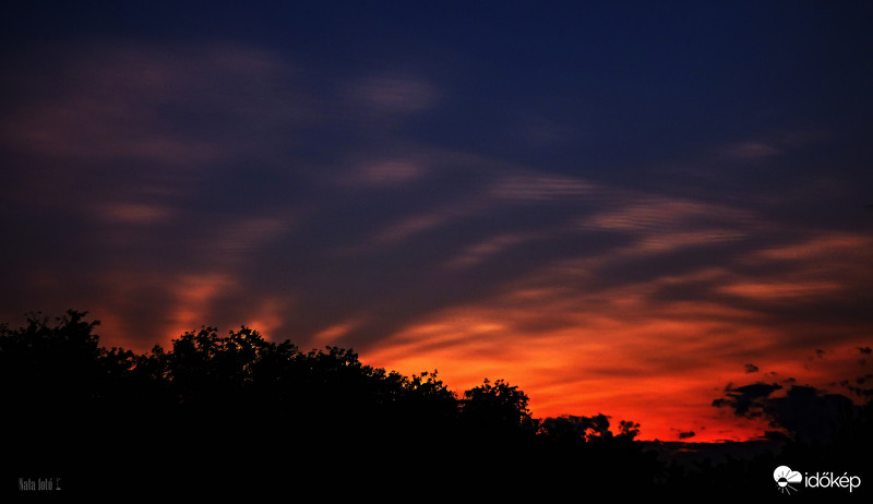 Utolsó fények hullámosan...