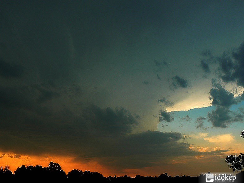 Magasba törő szörnyeteg 