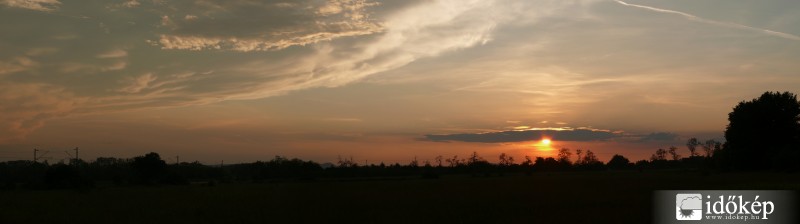 Napnyugta a Strázsa felett