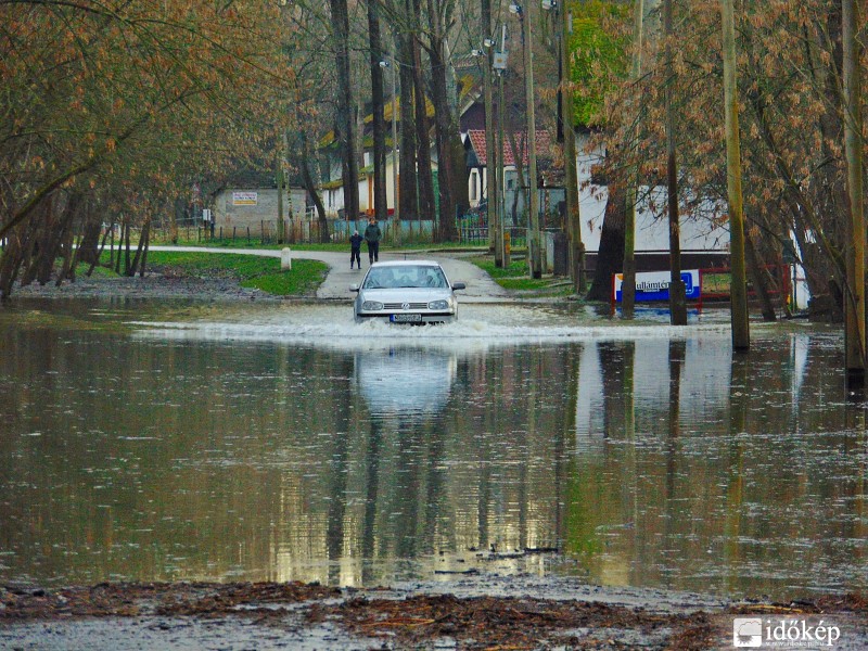 Áradás idején