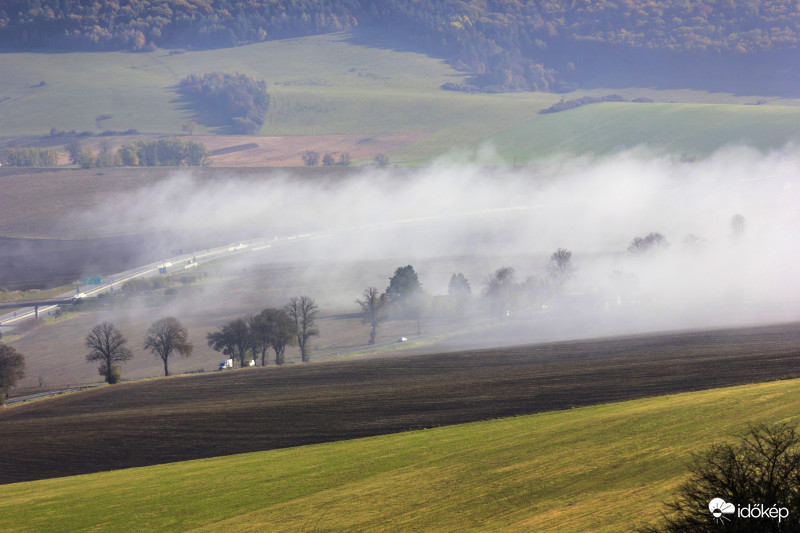 Ki a ködből, vagy be a ködbe 