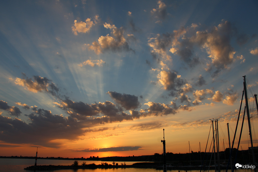 Napkelte Balatonföldváron 