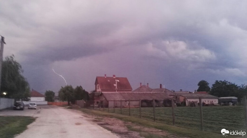 Észlelési fényképek