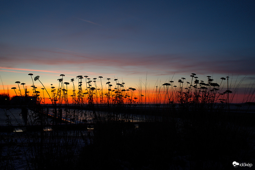 Naplemente utáni színek