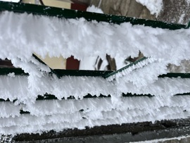 Zúzmarába burkolózva