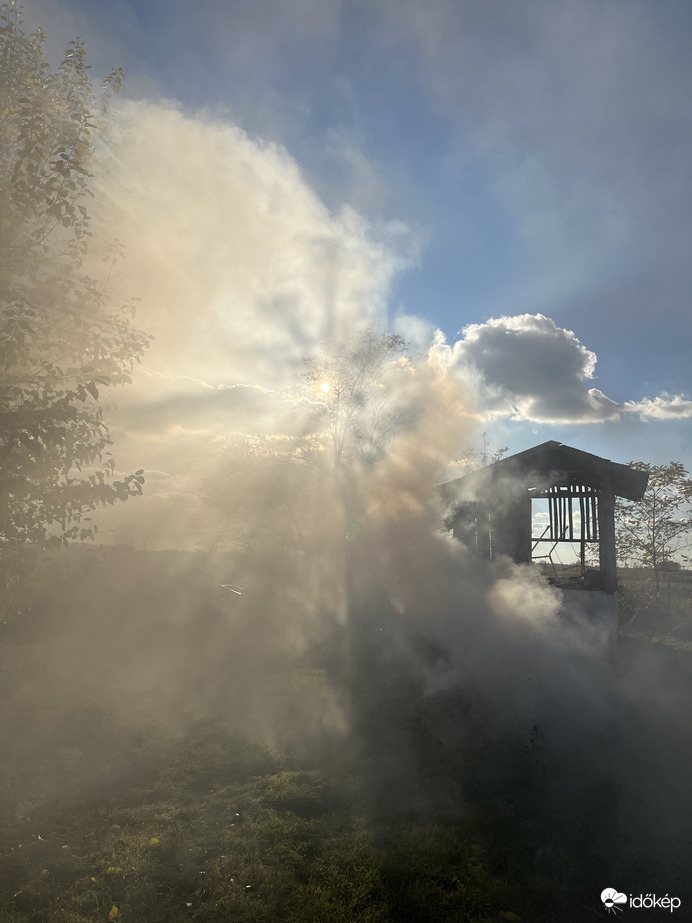 A füst is rejteget szépségeket