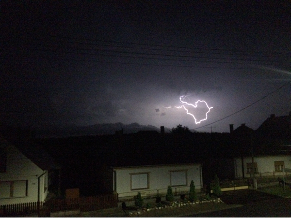 Észlelési fényképek