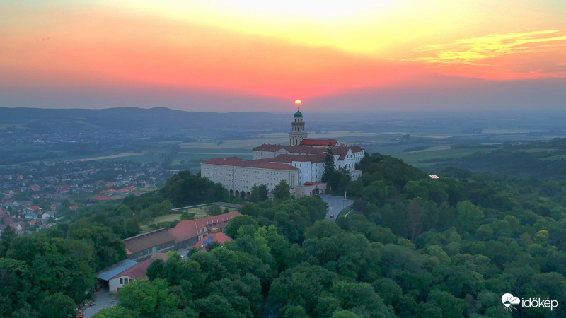 Naplemente Pannonhalmán