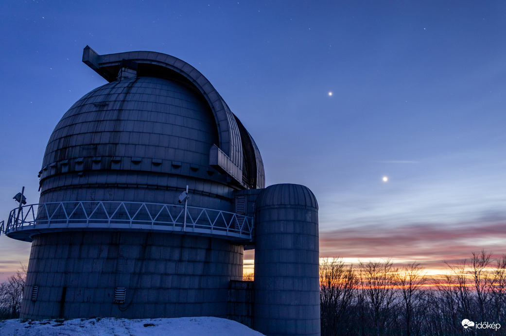 A Vénusz és a Jupiter alkonyi párosa