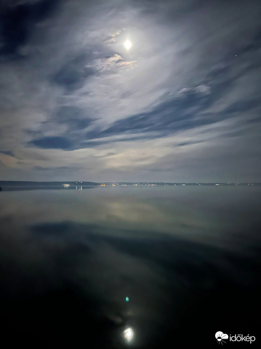 Balaton éjszaka 