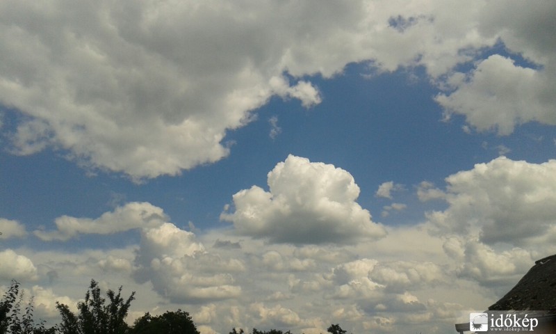 Észlelési fényképek