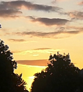 Utca végén lemenőben