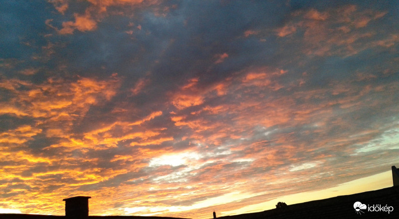 Alkonyi színvarázs