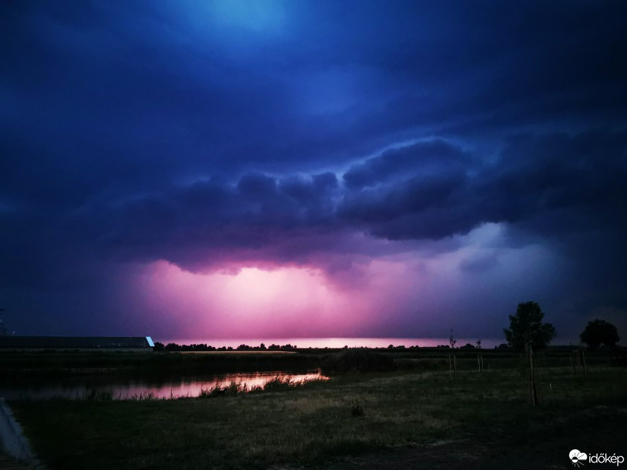 Észlelési fényképek