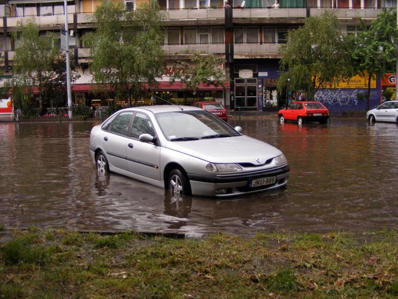 Felhőszakadás Kecskeméten