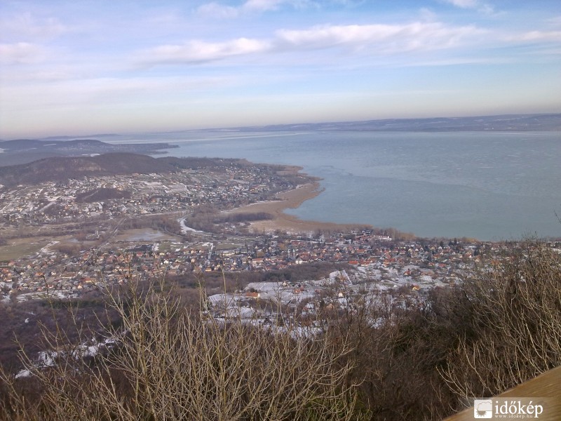 Badacsoyni hegyről kilátás a Balatonra 